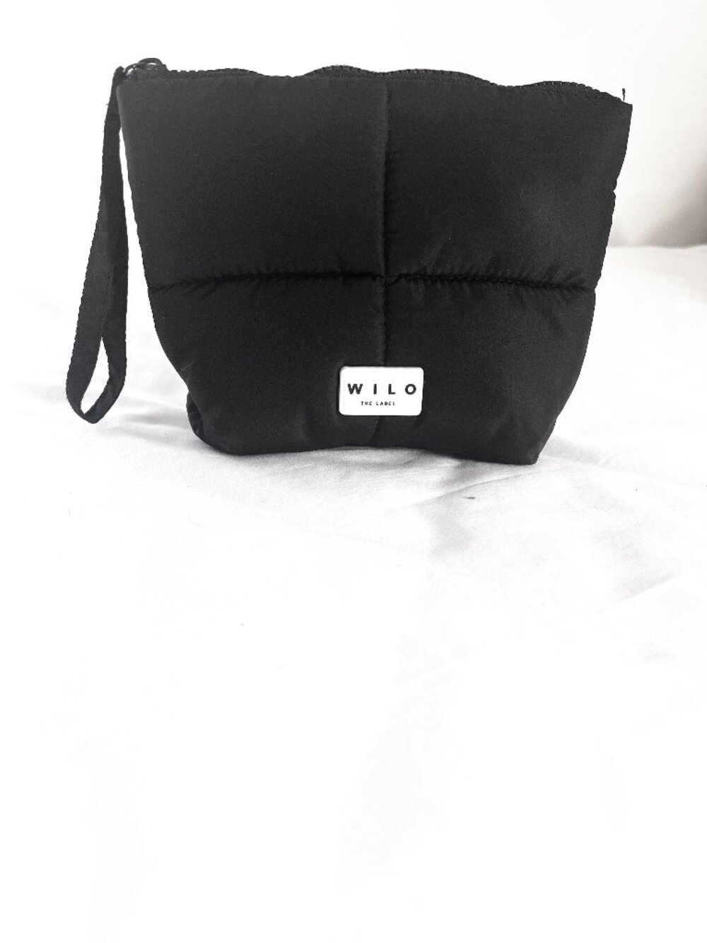 Wilo The Label Black Quilted Puffer Travel Cosmetic Bag Wristlet Clutch